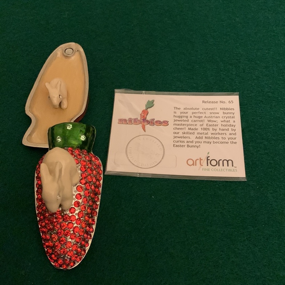Nibble Rabbit by: Objet D’art - Picture 4 of 5
